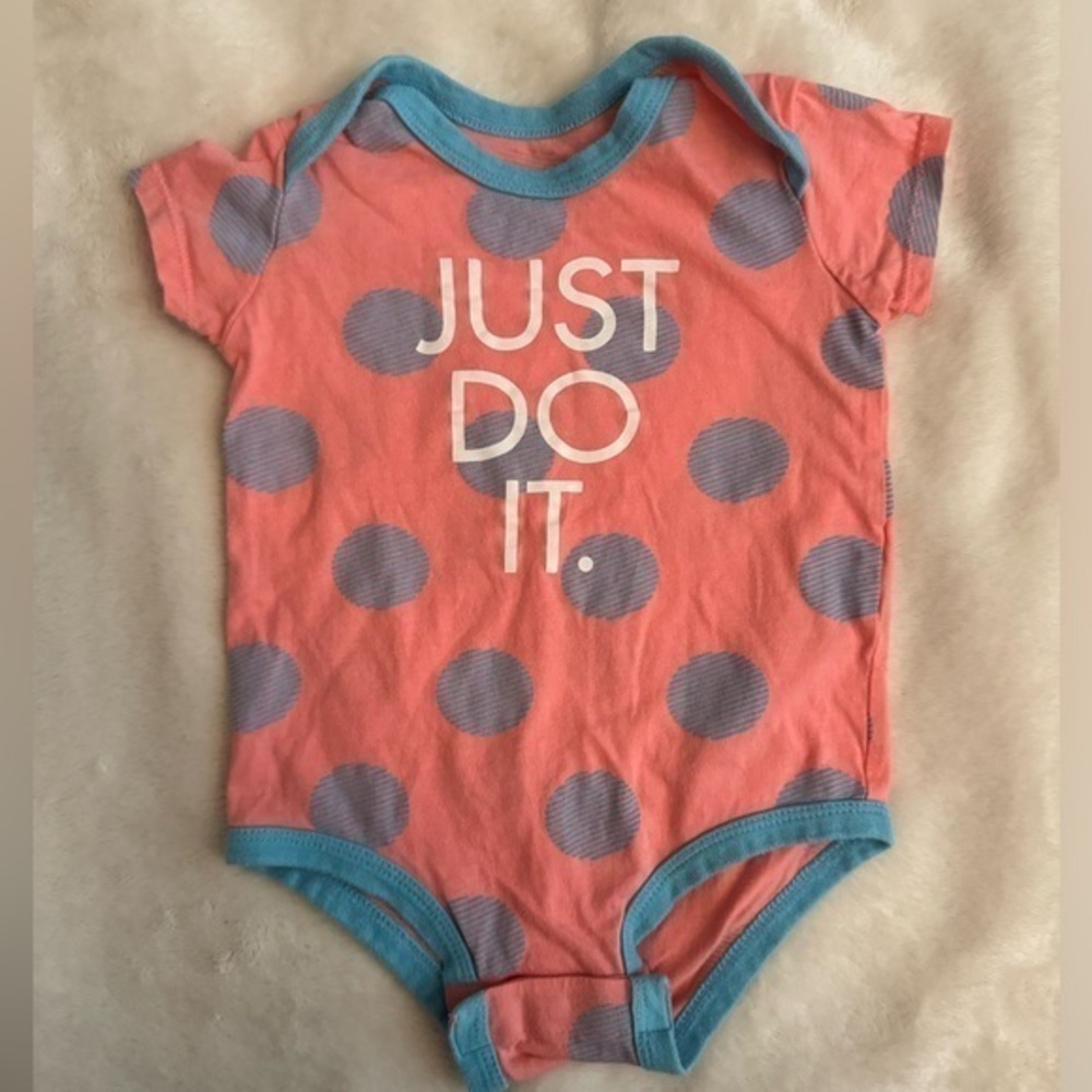 Nike Baby Girl "Just Do It" Polka Dot Onesie 6-9 months
